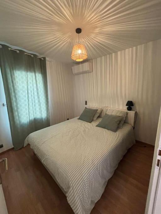 Appartement En Petite Camargue Saint-Laurent-dʼAigouze Buitenkant foto