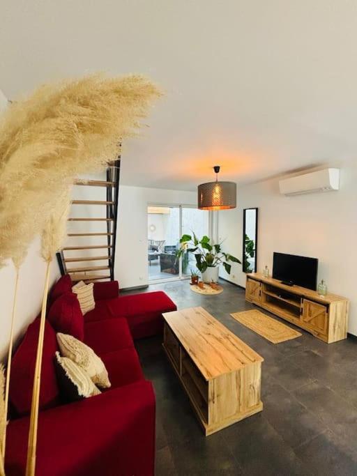 Appartement En Petite Camargue Saint-Laurent-dʼAigouze Buitenkant foto