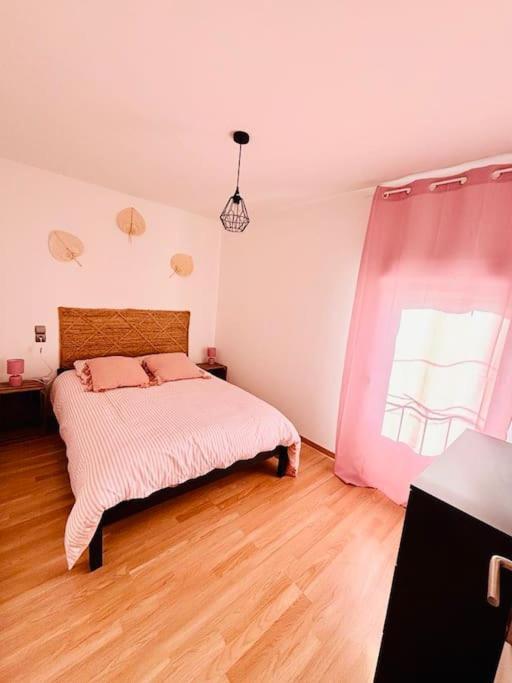 Appartement En Petite Camargue Saint-Laurent-dʼAigouze Buitenkant foto